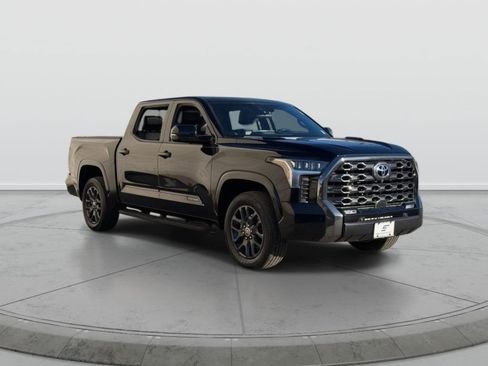 Used 2022 Toyota Tundra Platinum AWD/4WD image 1