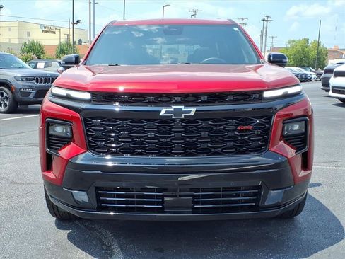 Used 2026 Chevrolet Traverse RS FWD image 2