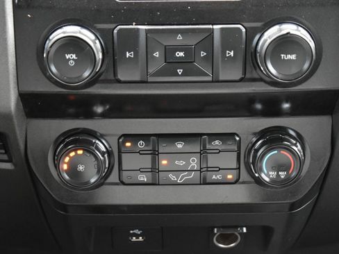 Used 2019 Ford F250 XL w/ Power Equipment Group AWD/4WD image 21