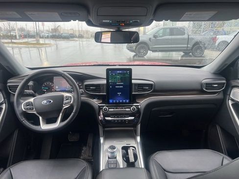 Used 2023 Ford Explorer Limited w/ Limited Technology Package image 22
