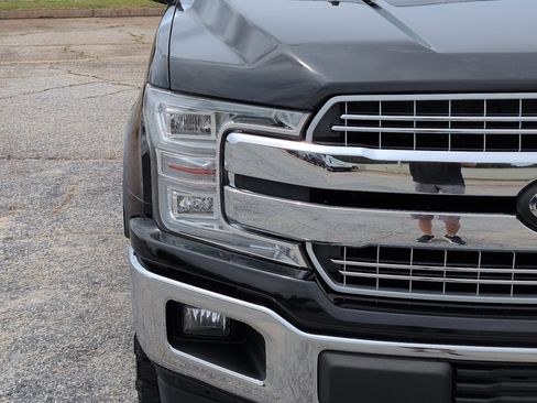 Certified 2020 Ford F150 Lariat w/ Equipment Group 502A Luxury AWD/4WD image 8
