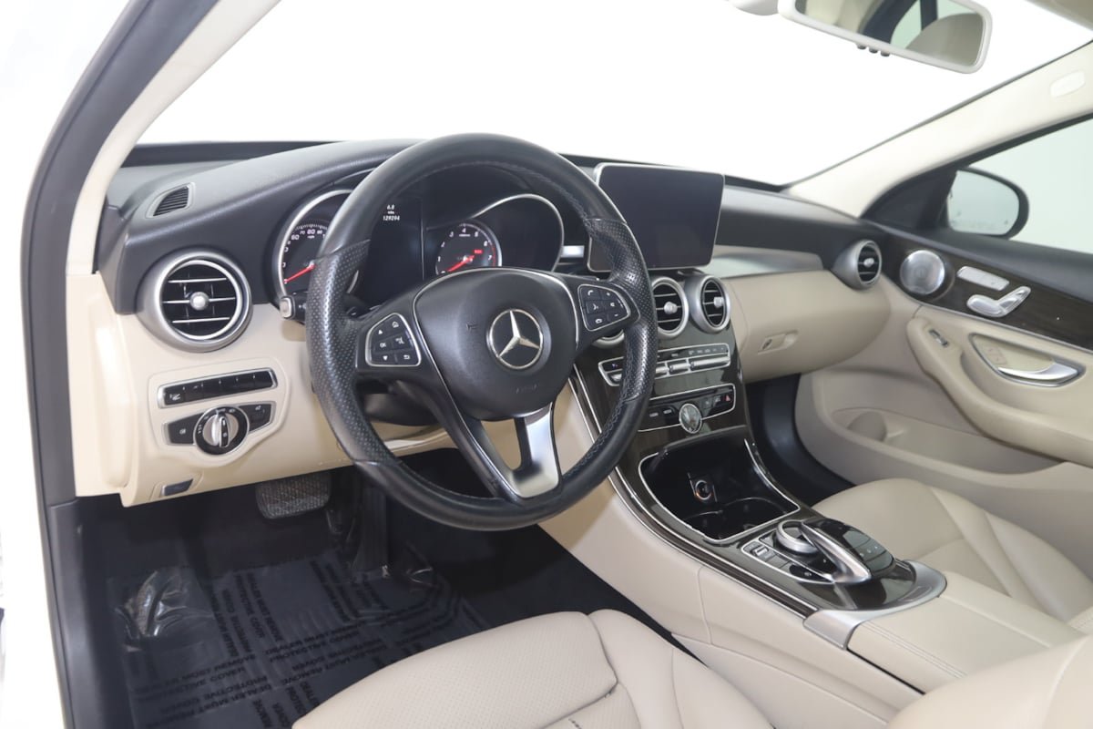 Used 2015 Mercedes-Benz C 300 4MATIC Sedan image 24
