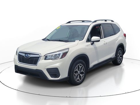 Used 2020 Subaru Forester Premium w/ Popular Package #1 AWD/4WD image 3