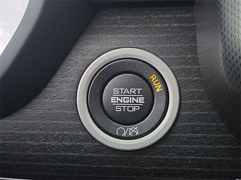 Used 2024 RAM 2500 Limited image 24