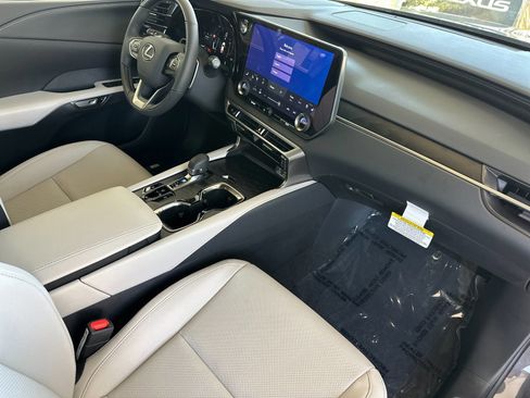 Used 2026 Lexus RX 350 FWD image 18