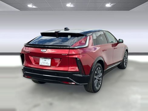 New 2026 Cadillac Lyriq Luxury w/ LPO, Floor Liner Package RWD image 8