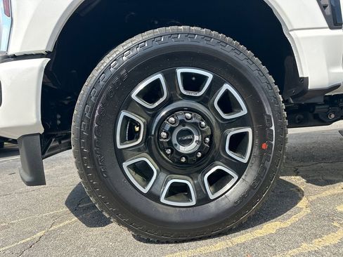 Used 2026 Ford F250 Platinum image 12