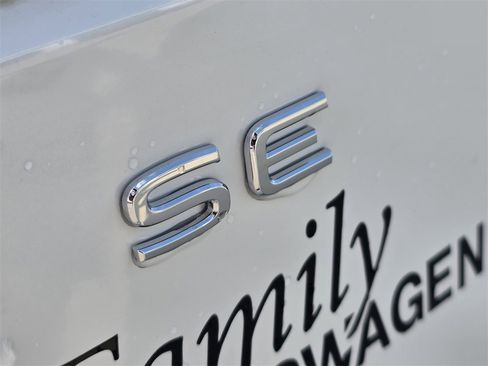 New 2026 Volkswagen Atlas SE image 7