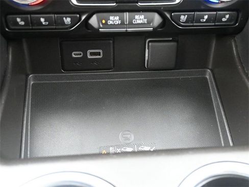 Used 2021 GMC Yukon XL SLT w/ SLT Luxury Plus Package image 34