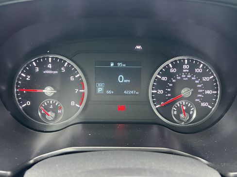 Used 2022 Kia Telluride S image 28