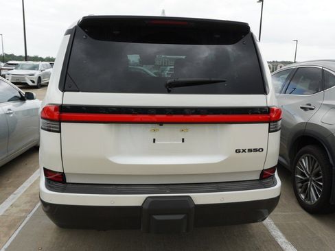 Used 2026 Lexus GX 550 w/ Accessory Package (2T) image 6
