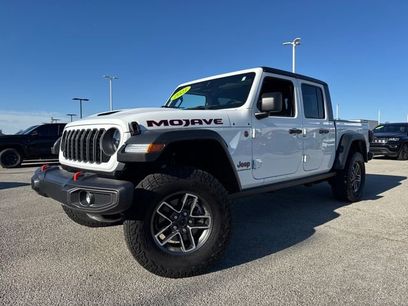 Used 2025 Jeep Gladiator Mojave w/ Convenience Group