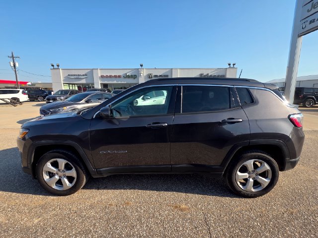 Used 2019 Jeep Compass Latitude w/ Popular Equipment Group AWD/4WD image 8