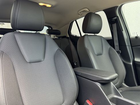 Used 2025 Buick Encore GX Preferred AWD/4WD image 29