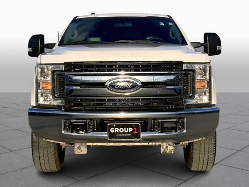Used 2018 Ford F250 XLT w/ Snow Plow Prep Package image 3