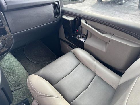 Used 2022 Chevrolet Express 2500 Extended w/ Enhanced Convenience Package image 20