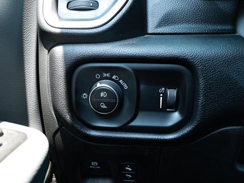 Used 2022 RAM 1500 Big Horn AWD/4WD image 15