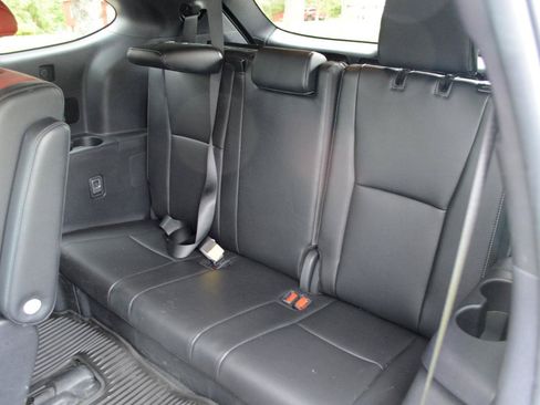 Used 2024 Toyota Highlander XSE AWD/4WD image 15