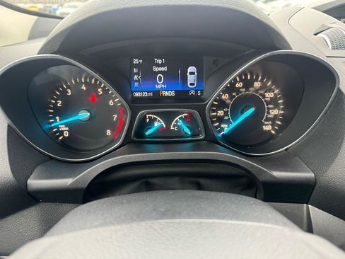 Used 2017 Ford Escape SE w/ SE Cold Weather Package AWD/4WD image 21