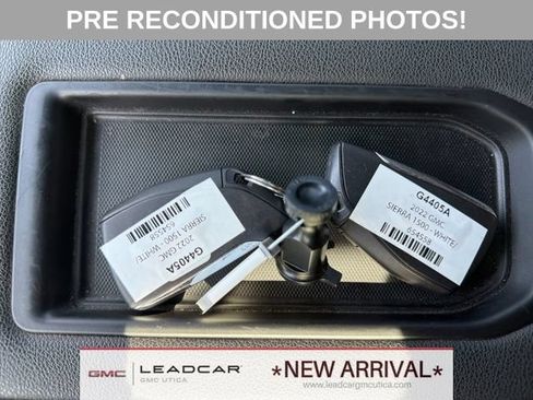 Used 2022 GMC Sierra 1500 Elevation w/ Preferred Package AWD/4WD image 23