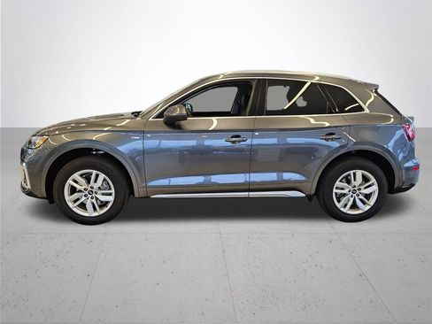 Used 2023 Audi Q5 2.0T Premium w/ Convenience Package image 11