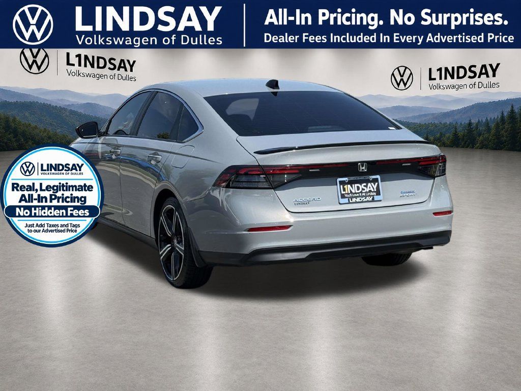 Used 2024 Honda Accord Sport image 5