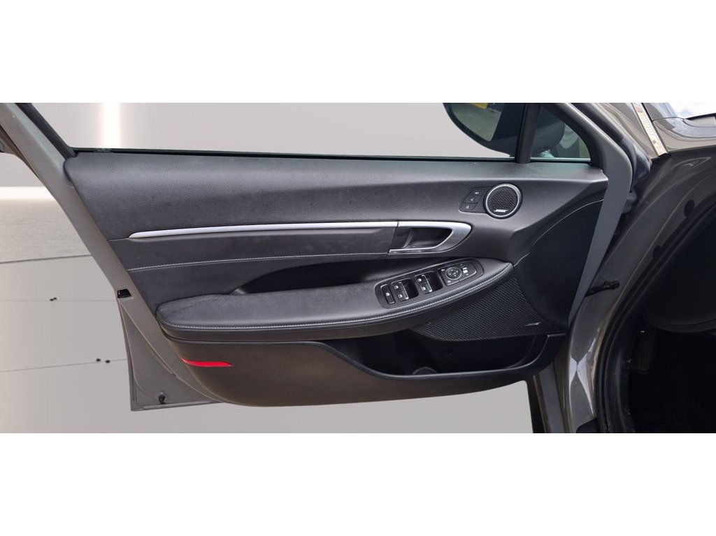 Used 2022 Hyundai Sonata Limited FWD image 17