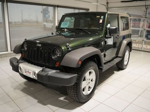 Used 2010 Jeep Wrangler Sahara w/ Trailer Tow Group AWD/4WD image 4