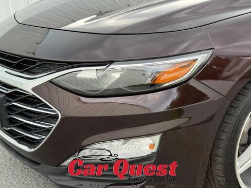 Used 2020 Chevrolet Malibu LT FWD image 25
