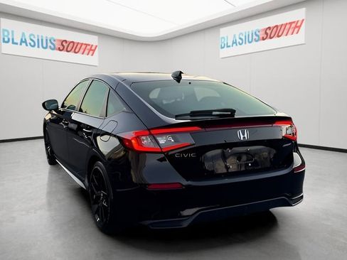 Used 2025 Honda Civic Sport image 4