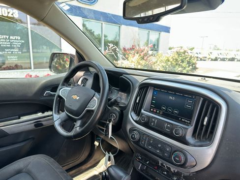 Used 2021 Chevrolet Colorado LT w/ Fleet Safety Package RWD image 12