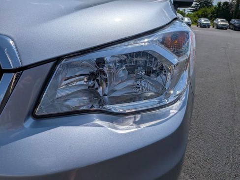 Used 2016 Subaru Forester 2.5i Premium AWD/4WD image 9