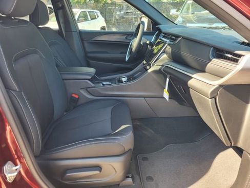 New 2025 Jeep Grand Cherokee Laredo X image 16