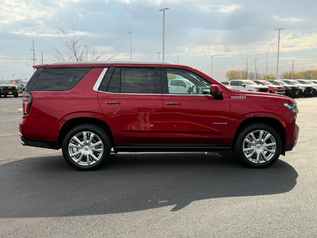 Used 2024 Chevrolet Tahoe High Country AWD/4WD image 6