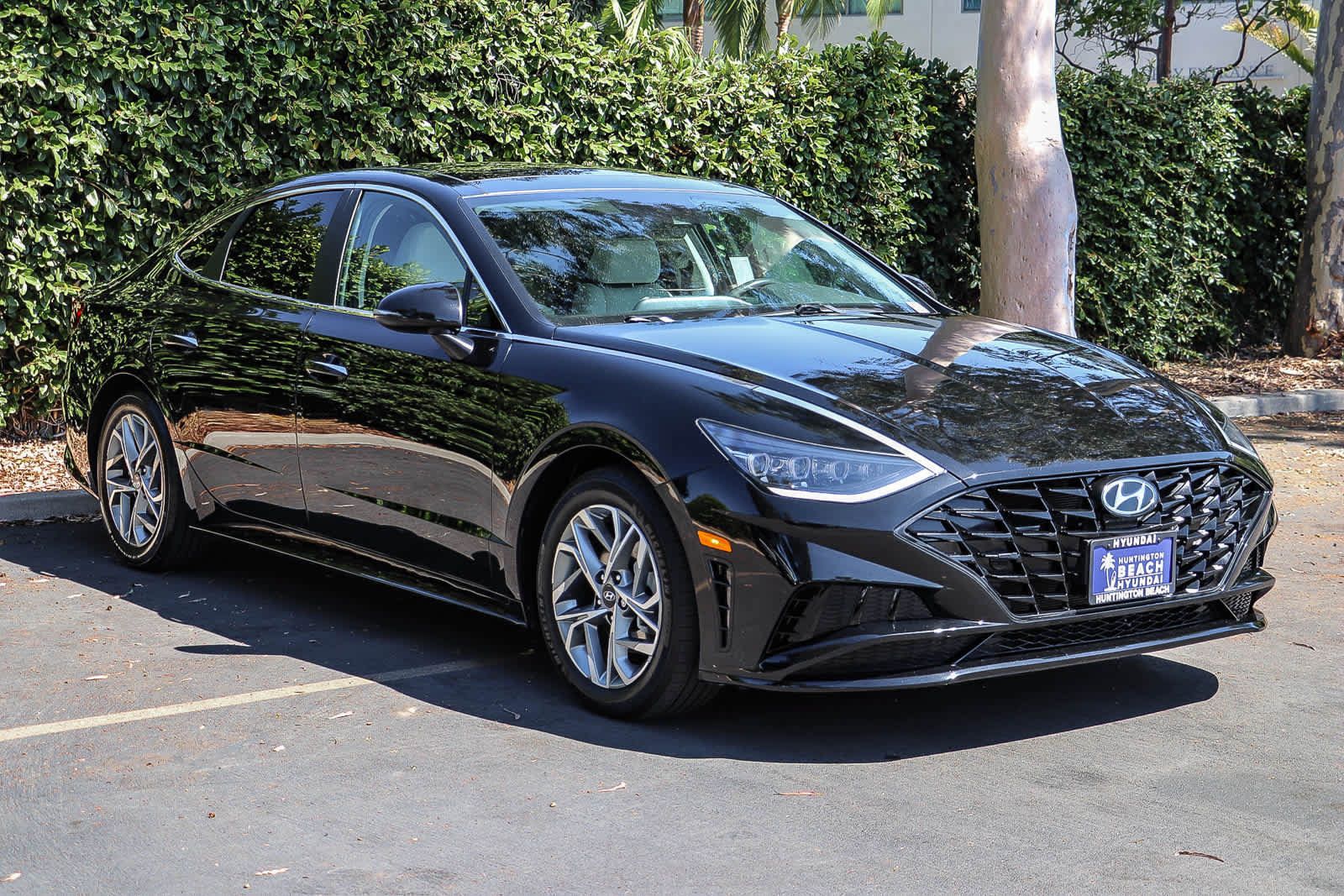 Used 2023 Hyundai Sonata SEL w/ Convenience Package FWD image 2