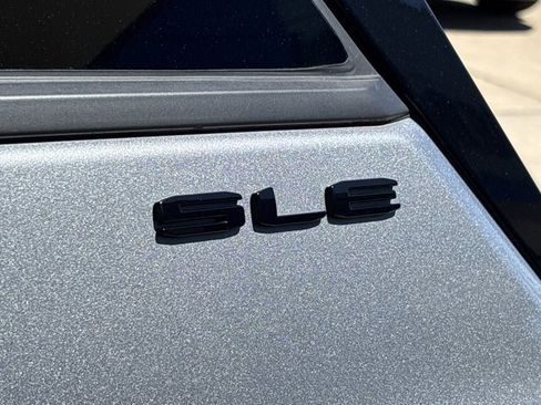Used 2023 GMC Terrain SLE w/ Driver Convenience Package AWD/4WD image 14