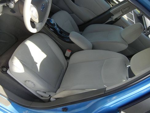 Used 2012 Nissan Leaf SL w/ Protection Pkg FWD image 11