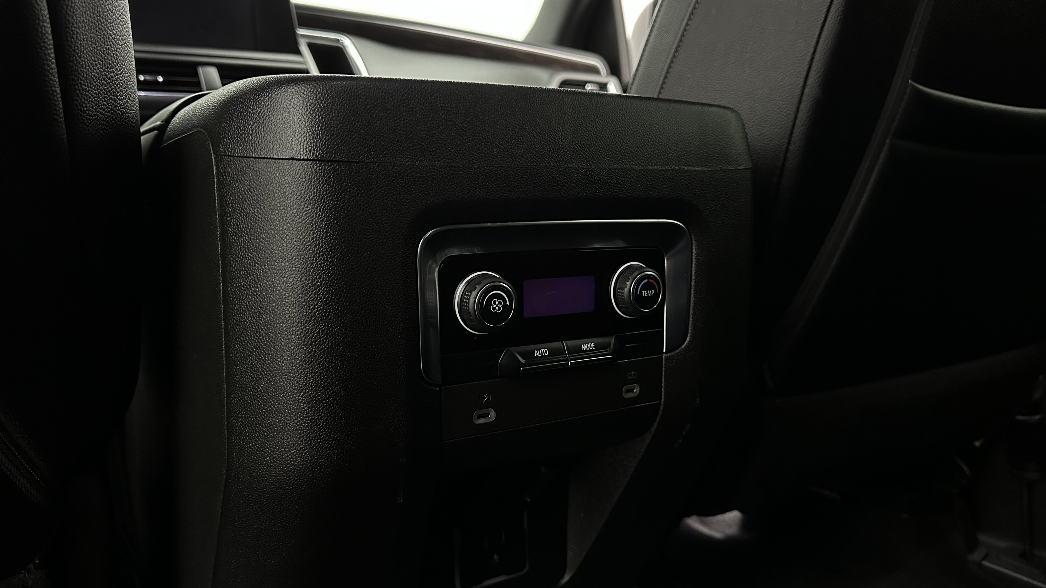 Used 2024 Chevrolet Tahoe LS RWD image 27