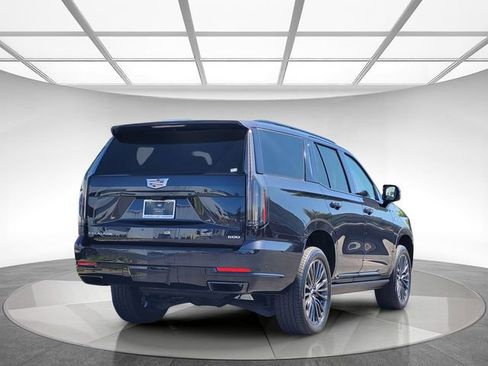 Used 2025 Cadillac Escalade Sport Platinum AWD/4WD image 4