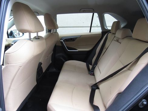 Certified 2023 Toyota RAV4 LE AWD/4WD image 14
