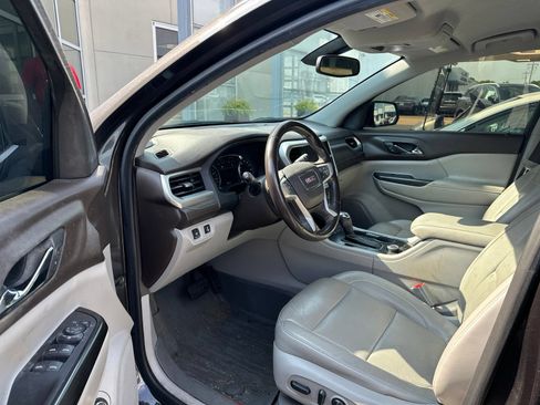 Used 2018 GMC Acadia SLT FWD image 9