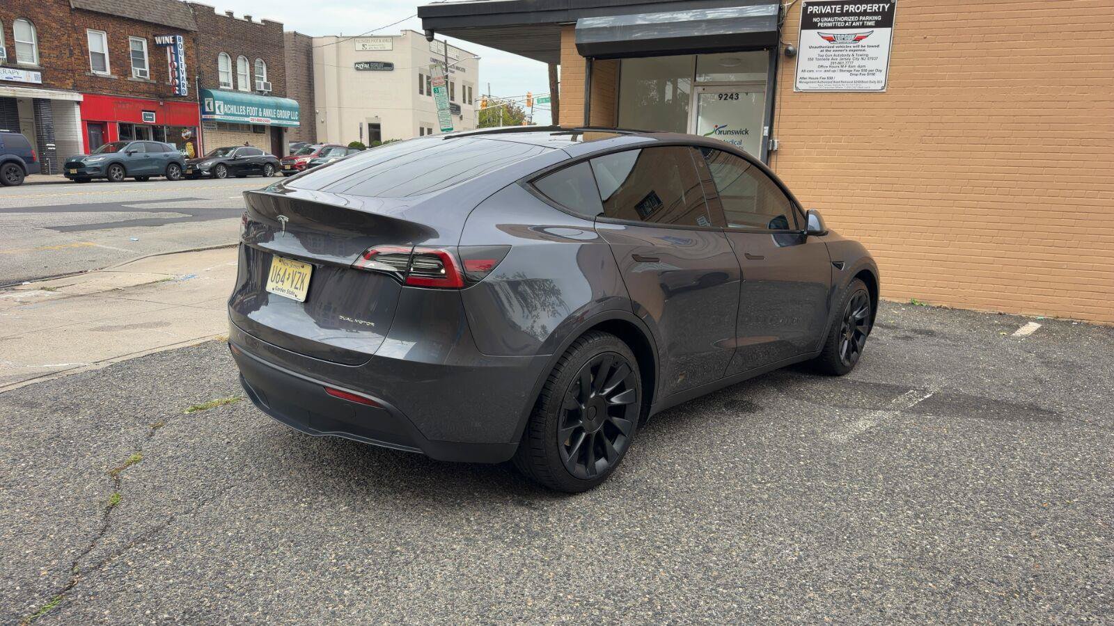 Used 2021 Tesla Model Y Long Range AWD/4WD image 4