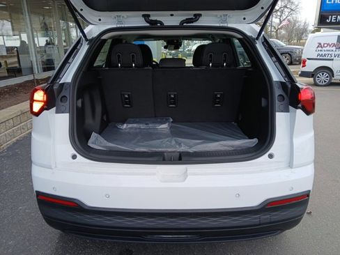 New 2027 Chevrolet Bolt LT w/ Comfort Package FWD image 22