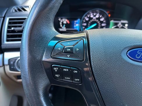 Used 2016 Ford Explorer XLT w/ Equipment Group 202A image 21