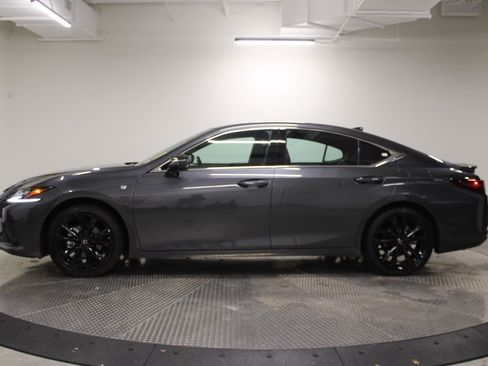 Used 2024 Lexus ES 300h F Sport w/ Accessory Package (Z1) image 2