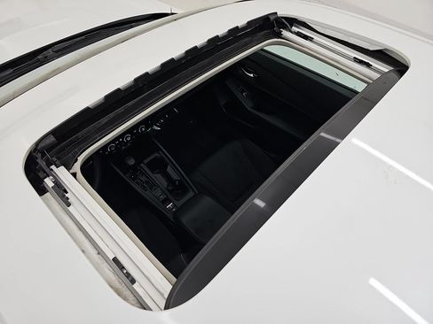 Used 2024 Honda Accord EX image 31