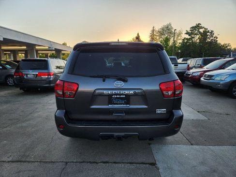 Used 2013 Toyota Sequoia SR5 image 5