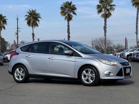 Used 2012 Ford Focus SE image 2