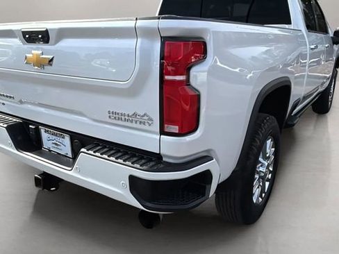 Used 2024 Chevrolet Silverado 2500 High Country w/ High Country Premium Package image 37