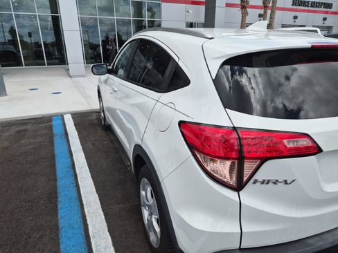 Used 2016 Honda HR-V EX-L image 4